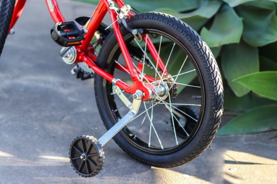 BICICLETA PLAYERA VARON ROD 16 C/ESTABILIZADORES 