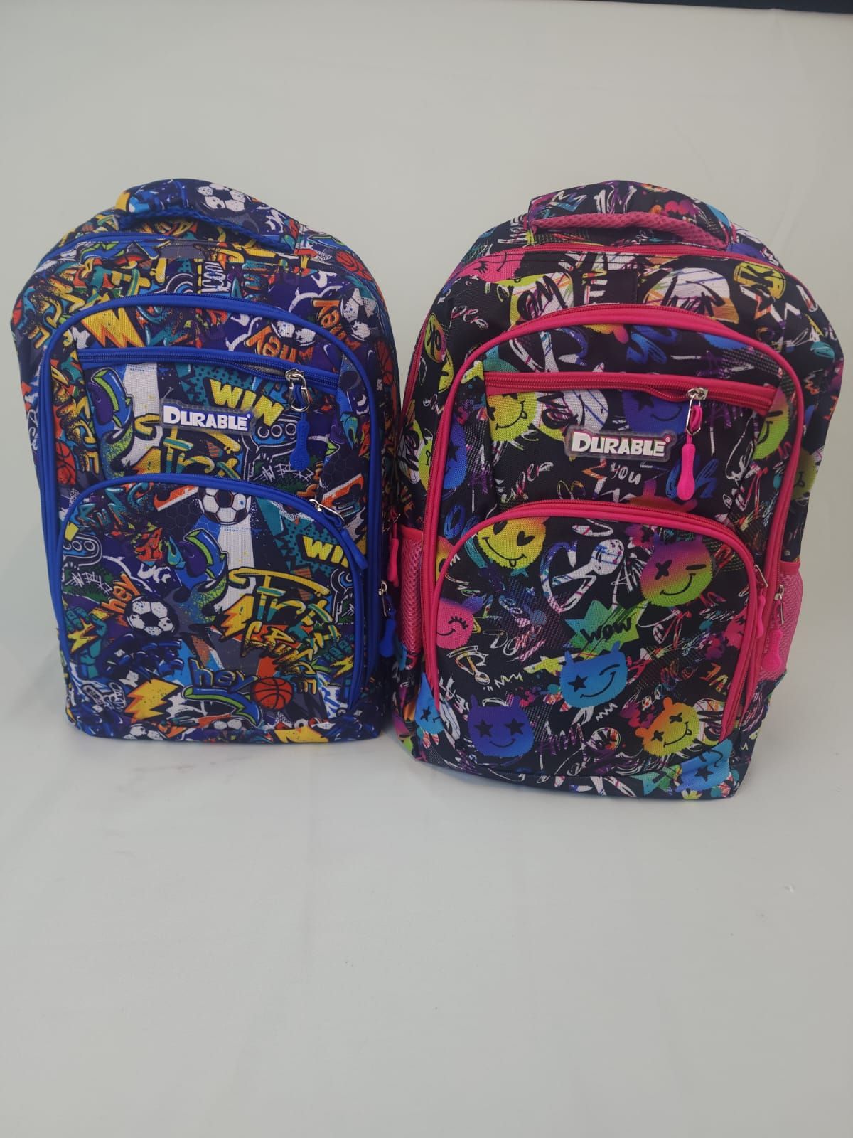 MOCHILA ESCOLAR DURABLE 3 CIERRES 